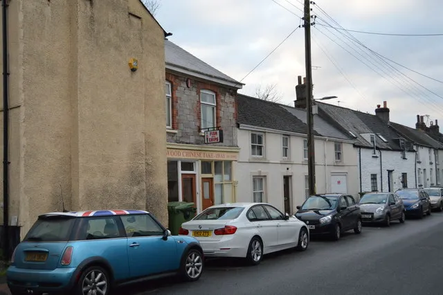 Curry Sauce, Chips and a Bit of History: The Side Order That Built the British Chinese Takeaway